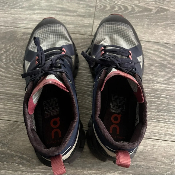 On Running Cloud X Shift Women's Lace Up Running - Picture 4 of 10